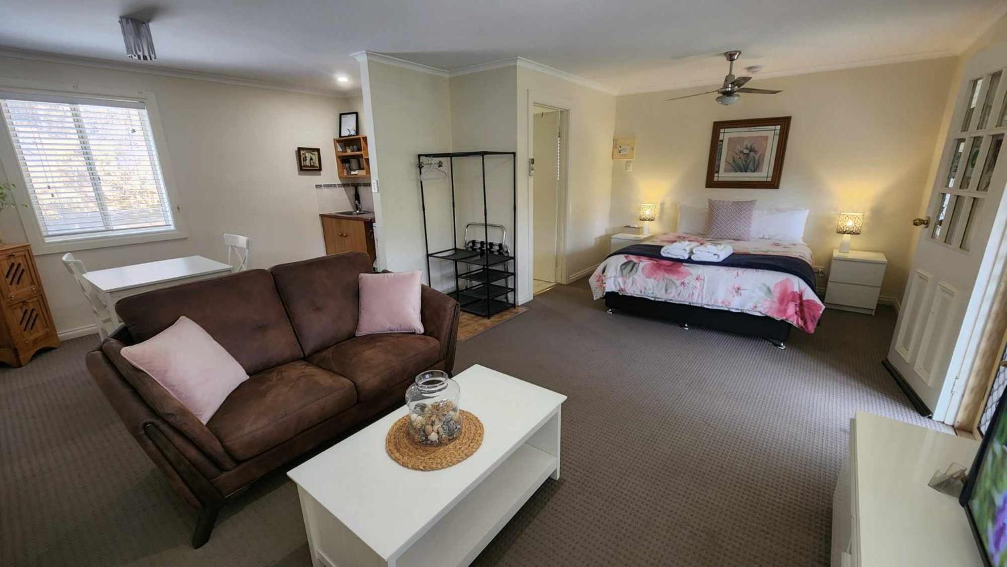 Riesling Trail & Clare Valley Cottages Экстерьер фото