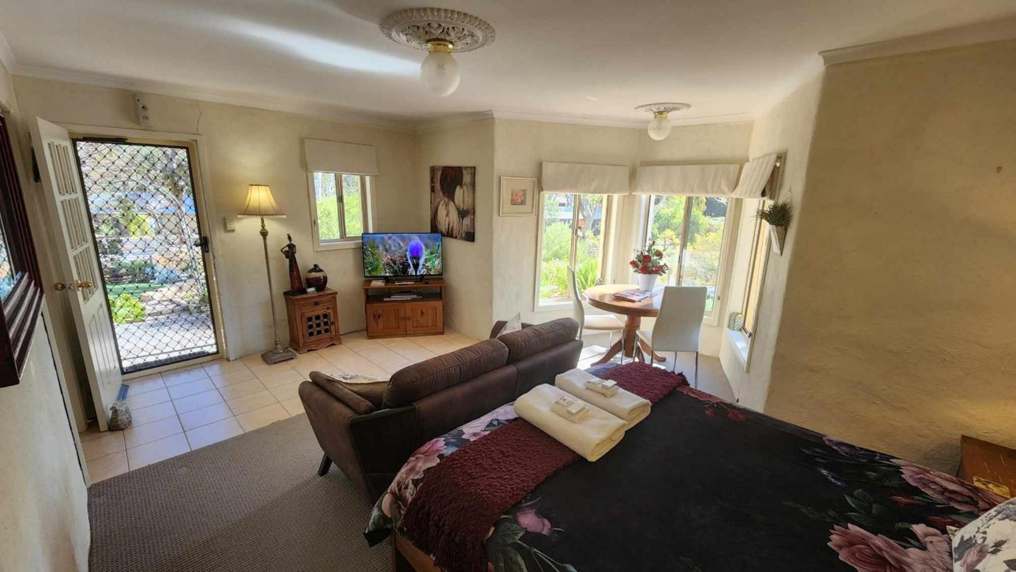Riesling Trail & Clare Valley Cottages Экстерьер фото